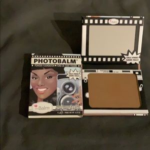 NIB The Balm Photo Balm Powder Foundation!
